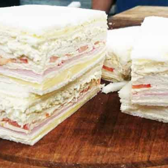 Triples Peceto, huevo y morrón