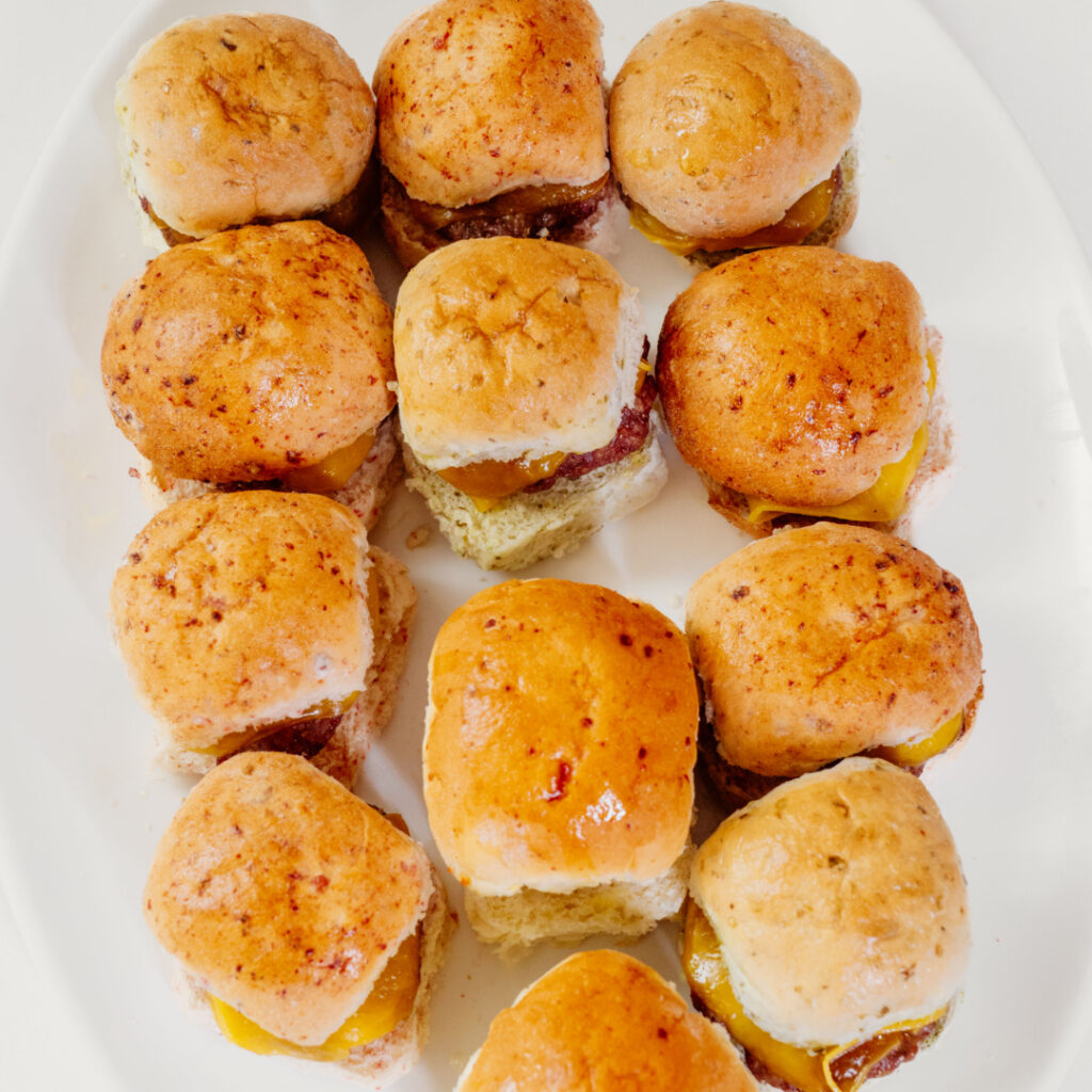 Mini Hamburguesitas con Cheddar hover